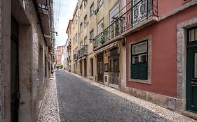 Cozy One Bedroom Apt In Historic Location - Carmo